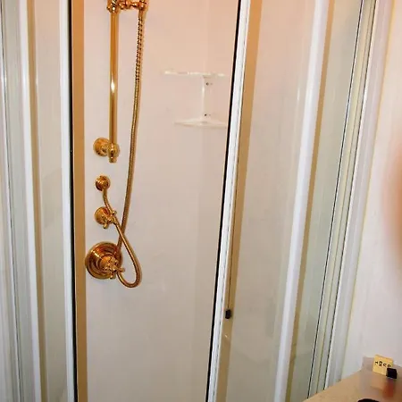 카사 델레 지네스트레 B&B